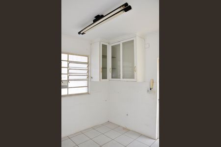 Casa à venda com 400m², 3 quartos e 2 vagas Casa à venda com 400m², 3 quartos e 2 vagasDetalhe - Edícola - Cozinha