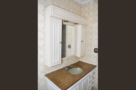 Casa à venda com 400m², 3 quartos e 2 vagas Casa à venda com 400m², 3 quartos e 2 vagasDetalhe - Lavabo