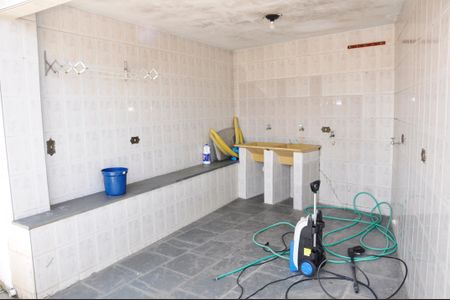 Casa à venda com 400m², 3 quartos e 2 vagas Casa à venda com 400m², 3 quartos e 2 vagasÁrea de Serviço