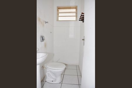 Casa à venda com 400m², 3 quartos e 2 vagas Casa à venda com 400m², 3 quartos e 2 vagasDetalhe - Edícola - Banheiro Social