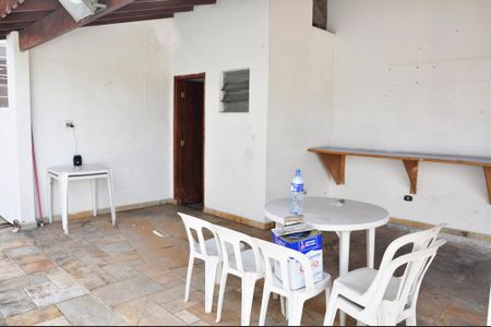 Casa à venda com 400m², 3 quartos e 2 vagas Casa à venda com 400m², 3 quartos e 2 vagasChurrasqueira