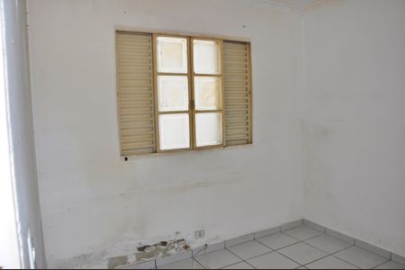 Casa à venda com 400m², 3 quartos e 2 vagas Casa à venda com 400m², 3 quartos e 2 vagasDetalhe - Edícola - Quarto