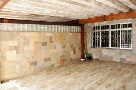 Casa à venda com 400m², 3 quartos e 2 vagas Casa à venda com 400m², 3 quartos e 2 vagasGaragem