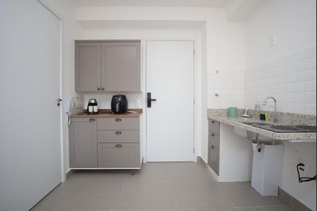 Studio para alugar com 27m², 1 quarto e sem vaga Studio para alugar com 27m², 1 quarto e sem vagaCozinha Americana