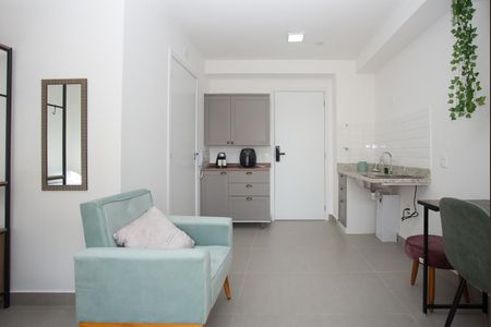 Sala de kitnet/studio para alugar com 1 quarto, 27m² em Barra Funda, São Paulo