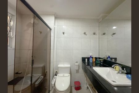 Apartamento à venda com 130m², 3 quartos e sem vagaBanheiro Suíte 1