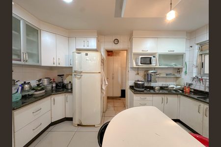 Apartamento à venda com 130m², 3 quartos e sem vagaSala/Cozinha