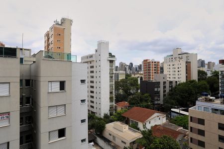 Vista da Suíte de apartamento à venda com 2 quartos, 64m² em Santo Antônio, Belo Horizonte