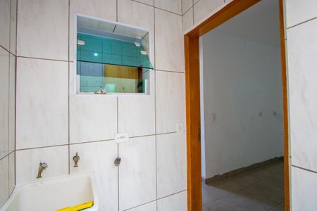 Apartamento para alugar com 45m², 2 quartos e 1 vagaÁrea de serviço/Quintal