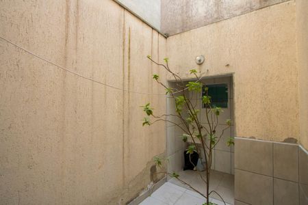 Apartamento para alugar com 45m², 2 quartos e 1 vagaÁrea de serviço/Quintal