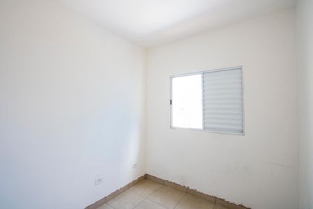 Quarto 2 de apartamento para alugar com 2 quartos, 45m² em Cidade São Jorge, Santo André