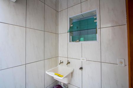 Apartamento para alugar com 45m², 2 quartos e 1 vagaÁrea de serviço/Quintal