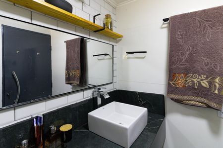 Apartamento à venda com 62m², 2 quartos e 1 vaga Apartamento à venda com 62m², 2 quartos e 1 vagaBanheiro