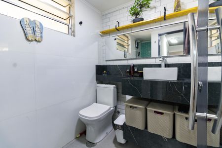 Apartamento à venda com 62m², 2 quartos e 1 vaga Apartamento à venda com 62m², 2 quartos e 1 vagaBanheiro