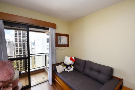 Sala de estar de kitnet/studio à venda com 1 quarto, 41m² em Jardim Paulista, São Paulo