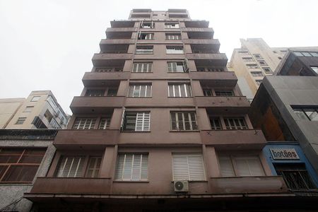 Apartamento para alugar com 65m², 2 quartos e sem vagaFachada