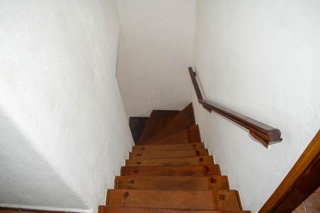 Casa para alugar com 120m², 3 quartos e 1 vagaEscada