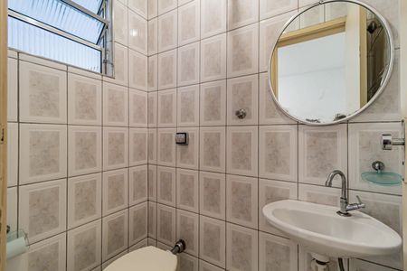 Casa à venda com 100m², 2 quartos e 1 vagaEdicula - Banheiro