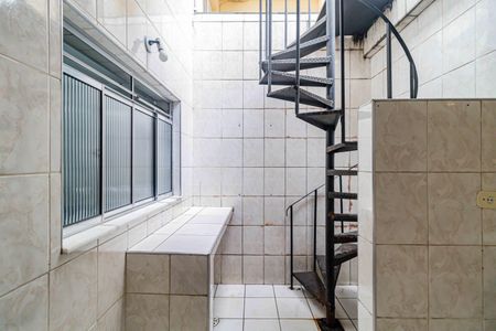 Casa à venda com 100m², 2 quartos e 1 vagaQuintal