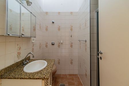 Casa à venda com 100m², 2 quartos e 1 vagaBanheiro