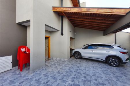 Casa à venda com 230m², 3 quartos e 2 vagasQuintal - Garagem