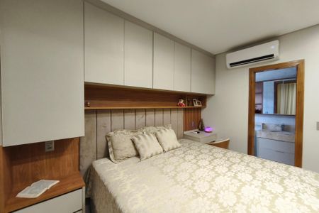 Casa à venda com 230m², 3 quartos e 2 vagasQuarto Suíte