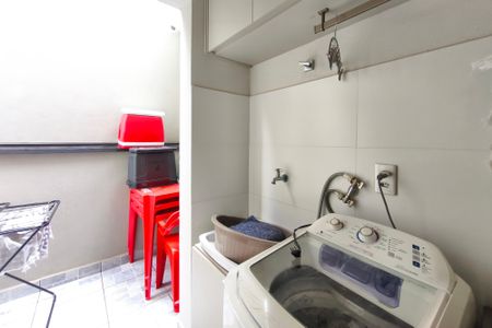 Casa à venda com 230m², 3 quartos e 2 vagasÁrea de Serviço