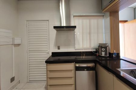 Casa à venda com 230m², 3 quartos e 2 vagasCozinha