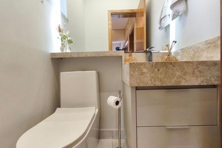 Casa à venda com 230m², 3 quartos e 2 vagasLavabo