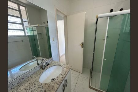 Casa para alugar com 130m², 3 quartos e 10 vagasBanheiro 2