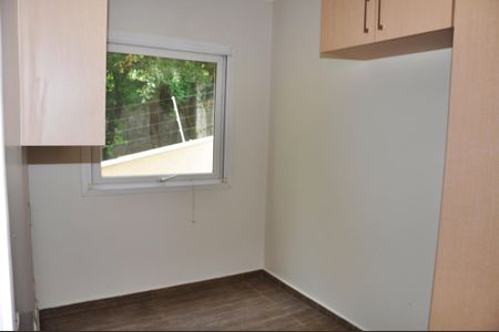 Casa de condomínio à venda com 420m², 4 quartos e 2 vagas Casa de condomínio à venda com 420m², 4 quartos e 2 vagasDetalhe - Quarto 03