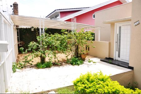 Casa de condomínio à venda com 420m², 4 quartos e 2 vagas Casa de condomínio à venda com 420m², 4 quartos e 2 vagasHall de entrada