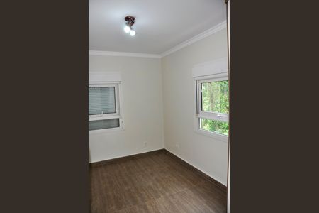 Casa de condomínio à venda com 420m², 4 quartos e 2 vagas Casa de condomínio à venda com 420m², 4 quartos e 2 vagasDetalhe - Closet