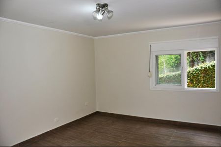 Casa de condomínio à venda com 420m², 4 quartos e 2 vagas Casa de condomínio à venda com 420m², 4 quartos e 2 vagasDetalhe - Quarto 04 com Suíte