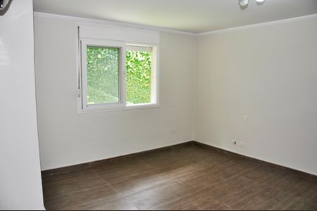 Casa de condomínio à venda com 420m², 4 quartos e 2 vagas Casa de condomínio à venda com 420m², 4 quartos e 2 vagasDetalhe - Quarto 04 com Suíte