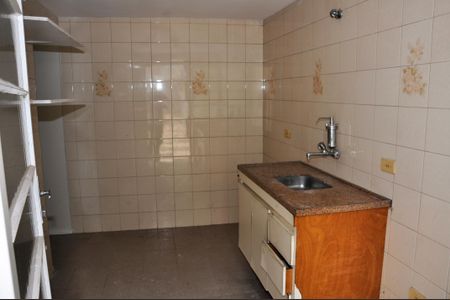 Casa de condomínio à venda com 420m², 4 quartos e 2 vagas Casa de condomínio à venda com 420m², 4 quartos e 2 vagasDetalhe - Edícola 02 - Cozinha