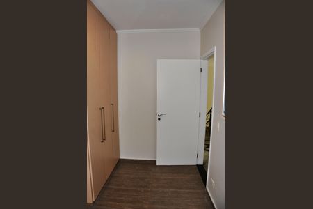 Casa de condomínio à venda com 420m², 4 quartos e 2 vagas Casa de condomínio à venda com 420m², 4 quartos e 2 vagasDetalhe - Quarto 03