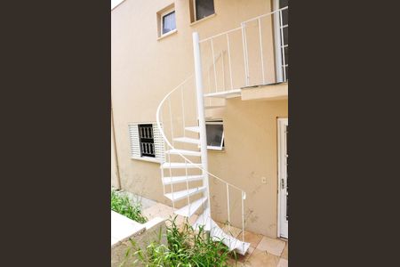 Casa de condomínio à venda com 420m², 4 quartos e 2 vagas Casa de condomínio à venda com 420m², 4 quartos e 2 vagasDetalhe - Edícola 02