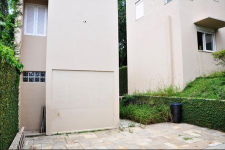 Casa de condomínio à venda com 420m², 4 quartos e 2 vagas Casa de condomínio à venda com 420m², 4 quartos e 2 vagasÁrea comum