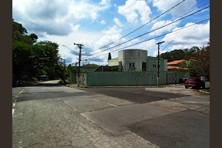 Casa de condomínio à venda com 420m², 4 quartos e 2 vagas Casa de condomínio à venda com 420m², 4 quartos e 2 vagasLocalização Externa com Monitoramento com Câmeras