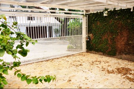 Casa de condomínio à venda com 420m², 4 quartos e 2 vagas Casa de condomínio à venda com 420m², 4 quartos e 2 vagasGaragem