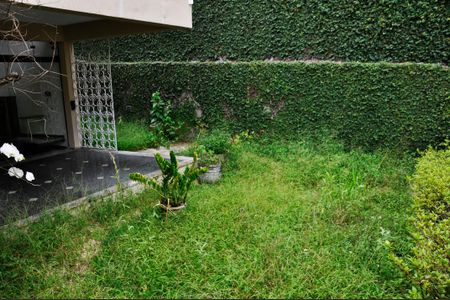 Casa de condomínio à venda com 420m², 4 quartos e 2 vagas Casa de condomínio à venda com 420m², 4 quartos e 2 vagasDetalhe - Vista do Quarto 04