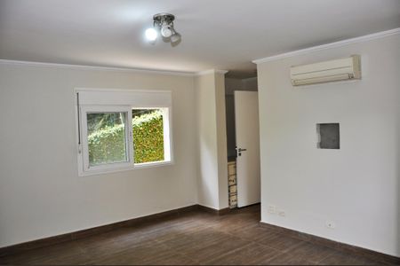 Casa de condomínio à venda com 420m², 4 quartos e 2 vagas Casa de condomínio à venda com 420m², 4 quartos e 2 vagasDetalhe - Quarto 04 com Suíte