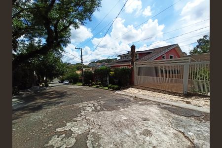 Casa de condomínio à venda com 420m², 4 quartos e 2 vagas Casa de condomínio à venda com 420m², 4 quartos e 2 vagasLocalização Interna