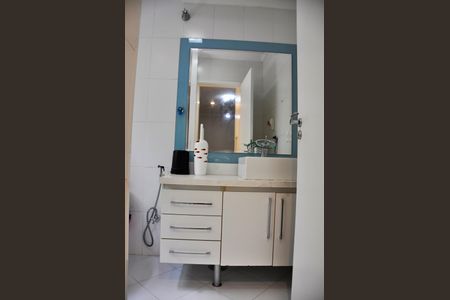 Casa de condomínio à venda com 420m², 4 quartos e 2 vagas Casa de condomínio à venda com 420m², 4 quartos e 2 vagasDetalhe - Suíte