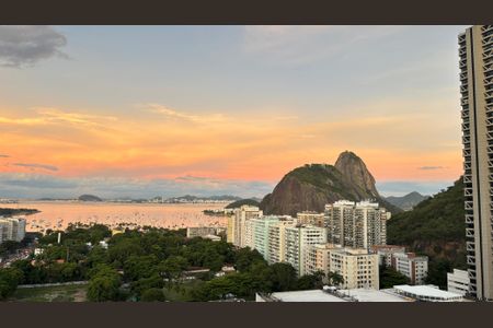 Apartamento à venda com 94m², 3 quartos e 1 vagaVista da área comum 