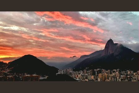 Apartamento à venda com 94m², 3 quartos e 1 vagaVista da sala - Pôr do sol 