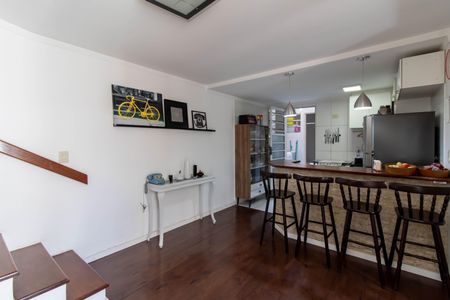 Casa à venda com 400m², 3 quartos e 3 vagas Casa à venda com 400m², 3 quartos e 3 vagasCasa 2 - Sala/Cozinha