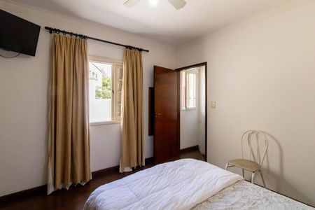 Casa à venda com 400m², 3 quartos e 3 vagas Casa à venda com 400m², 3 quartos e 3 vagasCasa 2 - Suíte