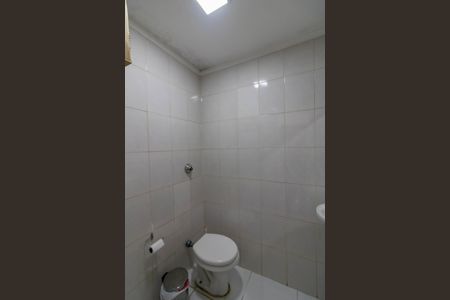 Casa à venda com 400m², 3 quartos e 3 vagas Casa à venda com 400m², 3 quartos e 3 vagasCasa 2 - Banheiro de Serviço